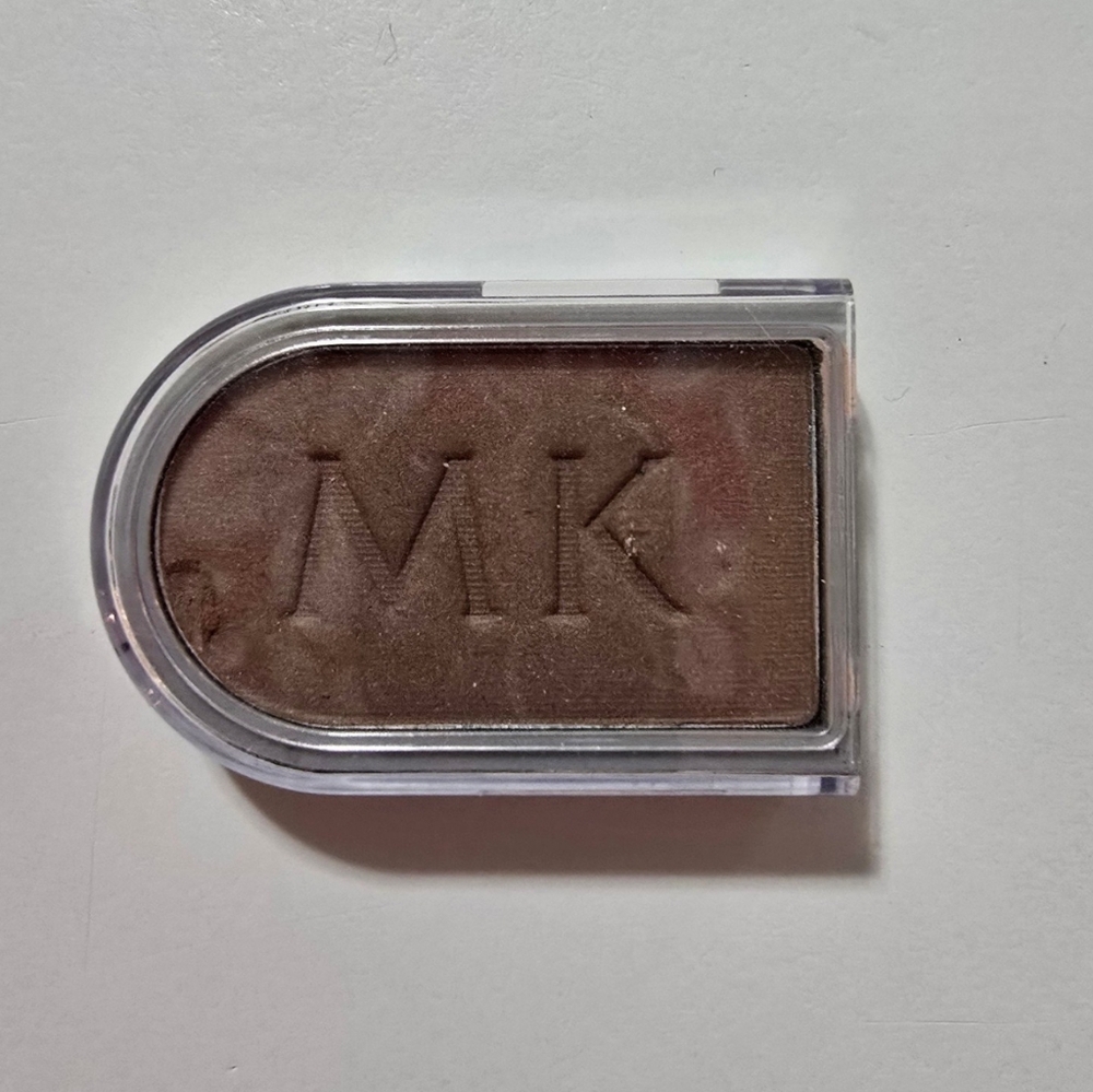 HAZELNUT MARYKAY EYE SHADOW